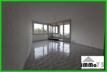 helle und freundliche 4,5 Zimmer Eigentumswohnung mit tollem Ausblick und Schnitt. Sofort frei!, 75239 Eisingen, Etagenwohnung