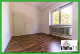 einziehen, vermieten oder Urlaubsresidenz: modernisierte 2-Zimmer-Wohnung mit Blick ins Grüne - Schlafzimmer