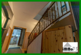MFH mit 9 Wohnungen + Gewerbe | Mietpotenzial bis 120.000 €/Jahr | Neue Heizung, Dach &PV | 952 m² | - Treppenhaus